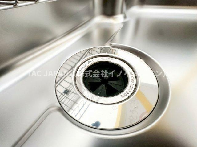 ステーションガーデンタワーのキッチン|【ディスポーザー】
生ごみを粉砕しそのまま流せる衛生的なキッチンディスポーザー。