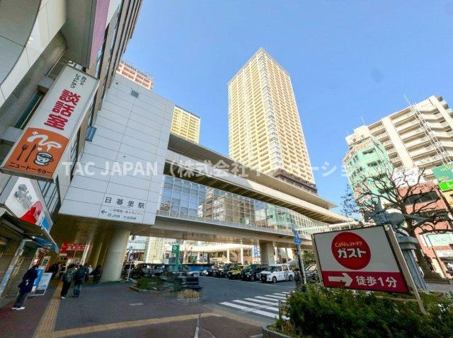 ステーションガーデンタワーの外観|JR日暮里駅直結、地上40階建の大規模タワーマンション。山手線・京浉東北線など複数路線利用可能。周辺には商業施設が充実し、パノラマ眺望も楽しめるステーションガーデンタワー。雨天時も濡れずにアクセス。