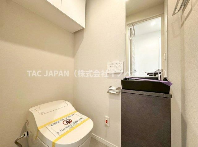 ステーションガーデンタワーのトイレ|洗練されたデザインと落ち着いた色調が生む、清潔感あふれる上質な空間。使い心地にこだわった、快適で心地よいパウダールーム。