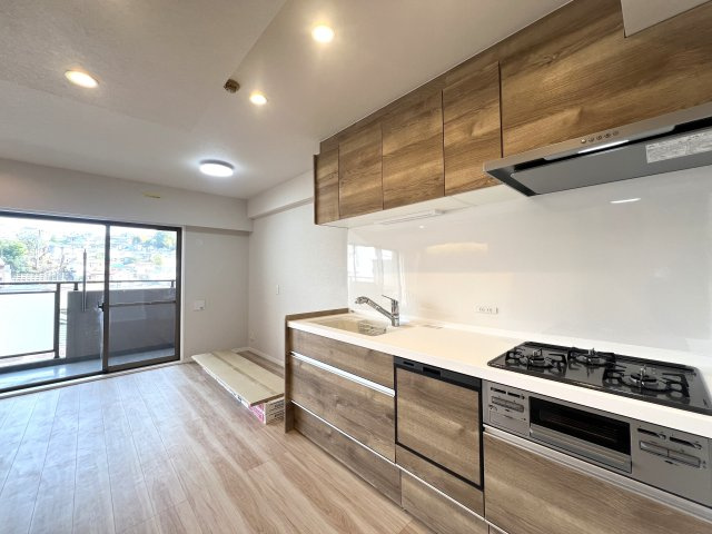 参った！な、蒔田。南東向き５階のポテンシャル高く、テンションMAXな【クリオ蒔田参番館】リノベーションのキッチン|使いやすいキッチンです