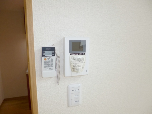 グランブリエのセキュリティ|モニター付きインターホンあります♪