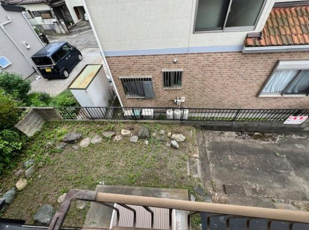 【中古】坂戸市片柳中古住宅の庭|お庭で自由な時間を過ごせます