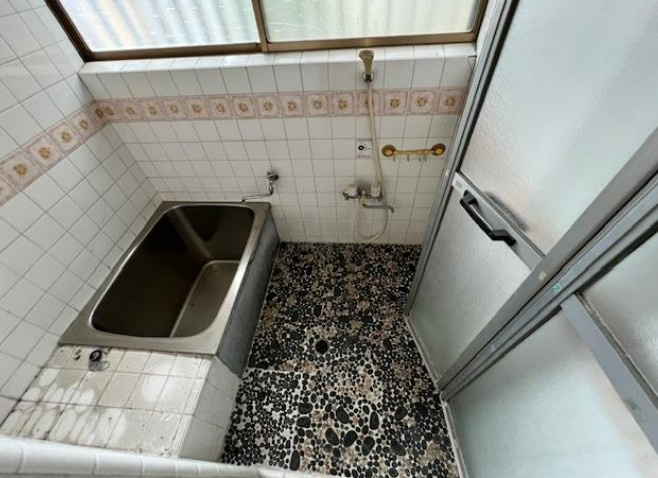 【中古】坂戸市片柳中古住宅の浴室|コンパクトで使いやすいお風呂です