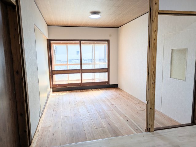東松山市SR付き平屋の洋室|広々とした洋室です
