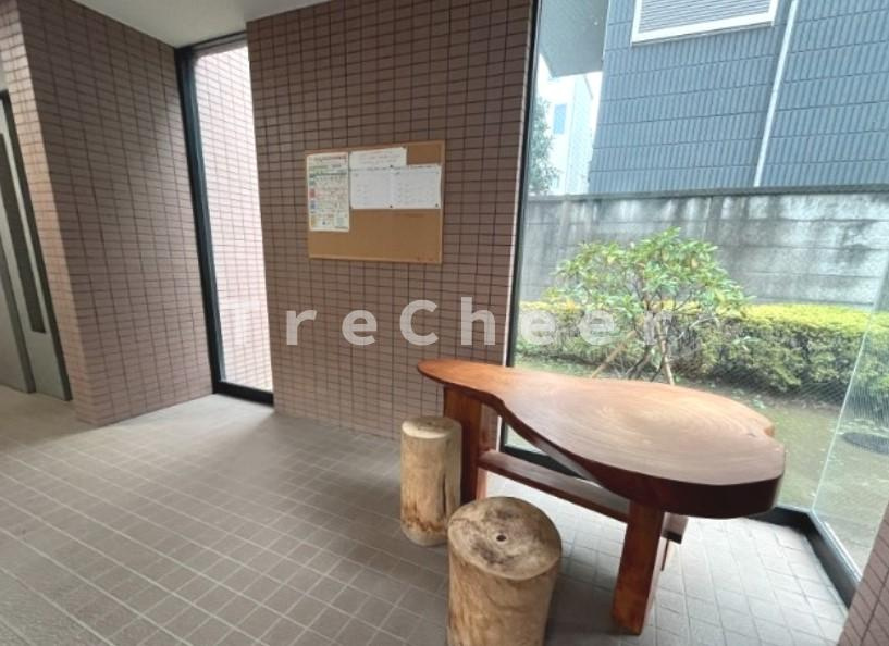 アークビル目白のロビー