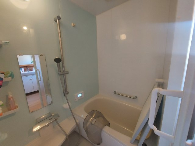 明洋3丁目戸建ての浴室