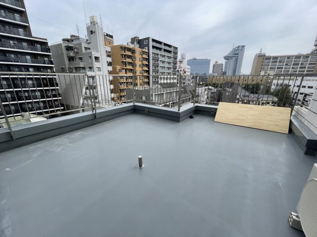 【バルコニー】