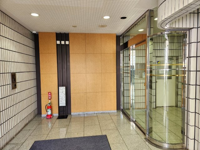 【エントランス】