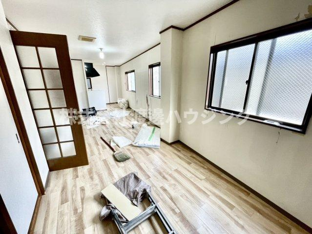 メゾンカルムの居間・リビング