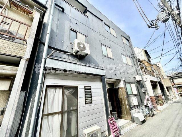 メゾンカルムの外観