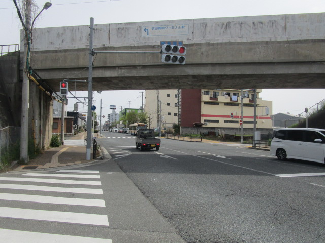 吹田市南吹田１丁目の倉庫の周辺