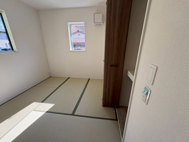狭山市北入曽　新築分譲　西武新宿線『新所沢駅駅』バス19分　【山王小学区】の和室