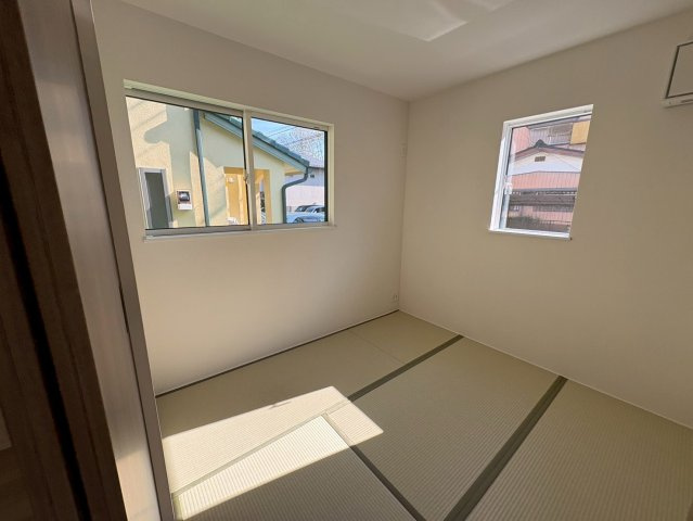 狭山市北入曽　新築分譲　西武新宿線『新所沢駅駅』バス19分　【山王小学区】の和室