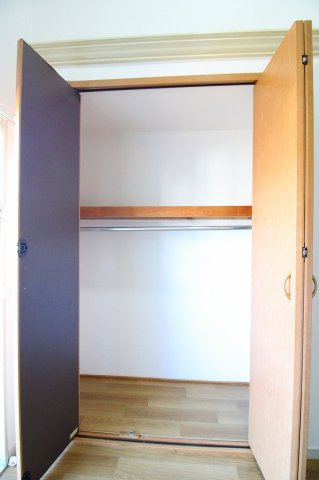エスポワール泉の収納|退去前の為別部屋になります。