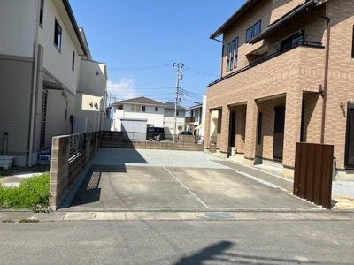【駐車場】 | 【太陽光パネル付き】甲府市蓬沢町 | 駐車場の用意があります