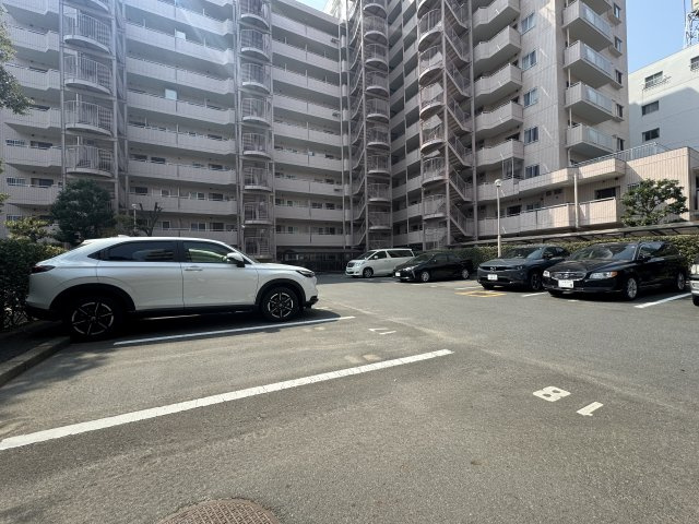 ツインシティ2番館アルス東砂の駐車場|月額23,000円です♪