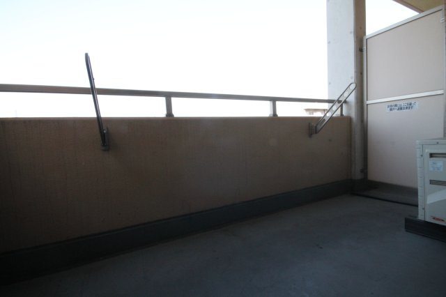 【バルコニー】