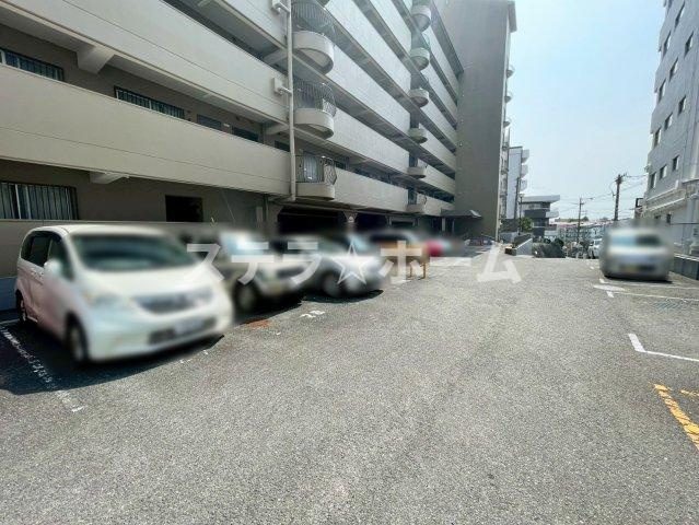 千里山サニーハイツの駐車場|駐車場です