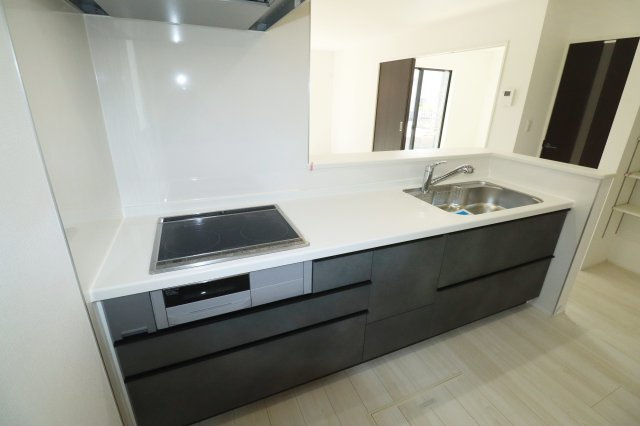 郡山市安積町長久保3丁目　　　１号棟　　　安積第3小学校、安積第2中学区のキッチン