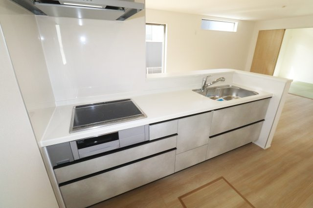 郡山市安積町長久保3丁目　　　１号棟　　　安積第3小学校、安積第2中学区のキッチン|※同社施工例