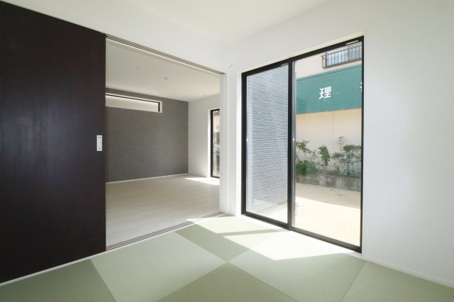 郡山市安積町長久保3丁目　　　１号棟　　　安積第3小学校、安積第2中学区の和室
