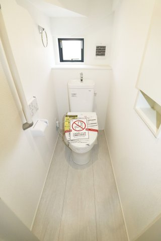 郡山市安積町長久保3丁目　　　１号棟　　　安積第3小学校、安積第2中学区のトイレ