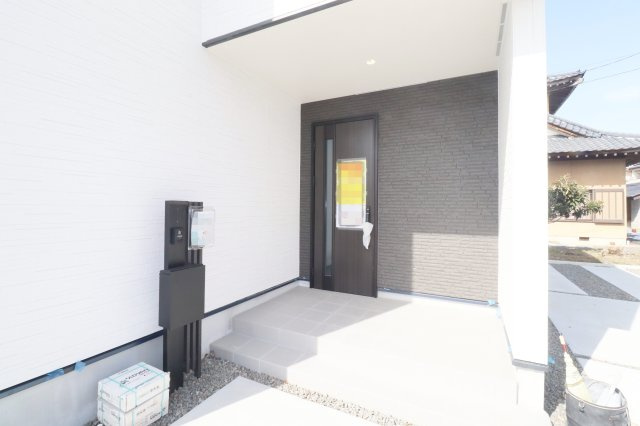 郡山市安積町長久保3丁目　　　１号棟　　　安積第3小学校、安積第2中学区の玄関|※同社施工例