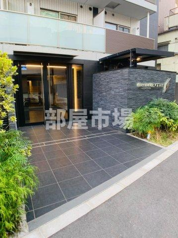 エストゥルース東向島のエントランス