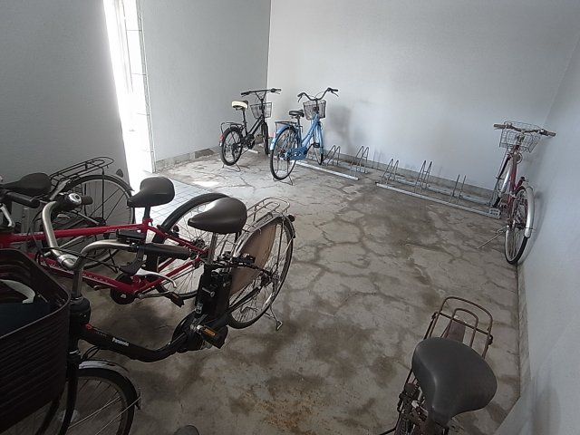 アスール神戸のその他共用部分|自転車置き場