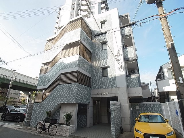 アスール神戸の外観|美麗タイル張りです