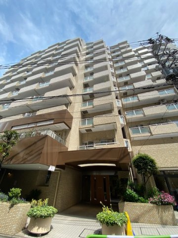 朝日白山マンションの外観