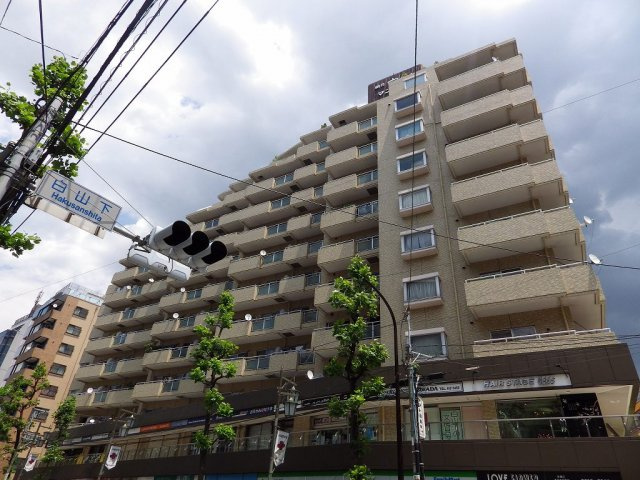 朝日白山マンションの外観