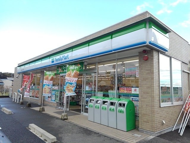 【周辺】 | ファミールウツベ　Ⅱ | ファミリーマート小古曽２丁目店まで400m