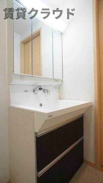 ドルチェの洗面所|忙しい朝には欠かせない洗面所です