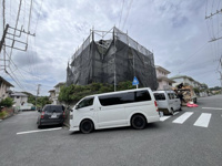 湘南鷹取6丁目・北東角地＋ひな壇の画像