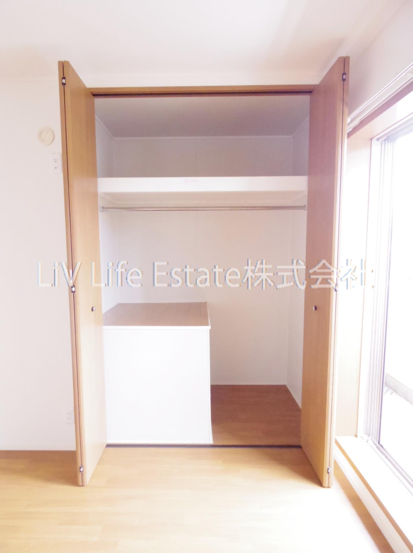 小平市小川東町１丁目のアパートの収納