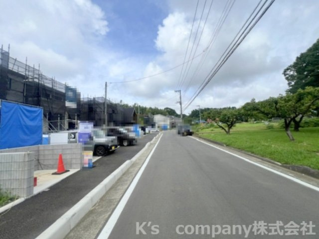 ◎茅ヶ崎市芹沢　新築戸建　2号棟の前面道路含む現地写真|2026.7.4撮影◇
