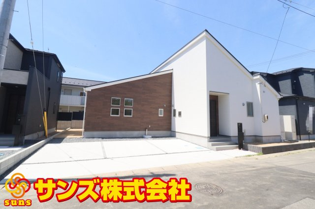 郡山市安積町長久保3丁目　　　2号棟　　　安積第3小学校、安積第2中学区の外観|北東側から見た駐車場を含む外観♪