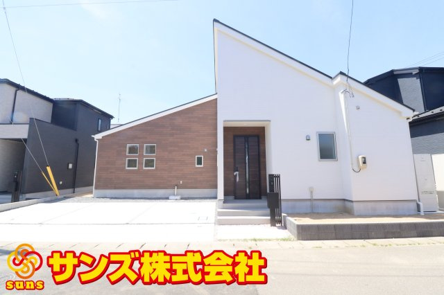 郡山市安積町長久保3丁目　　　2号棟　　　安積第3小学校、安積第2中学区の外観|北側から見た駐車場を含む外観♪
