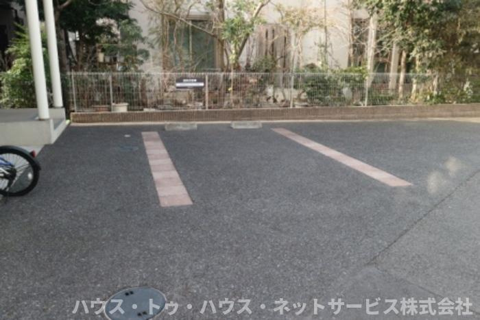 プルミエの駐車場