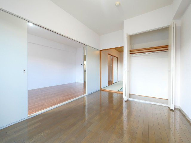 コンフォート酒井の洋室|きれいな洋室です