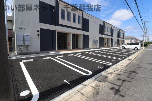 コスモスの駐車場|駐車場があるので、車を買う予定の方も安心です