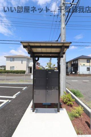 コスモスのエントランス|宅配ボックスがあると、自分の時間を有効活用できますね！