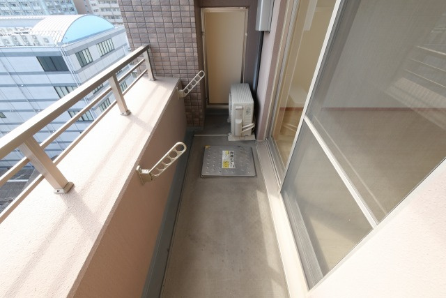 willDo新大阪のバルコニー