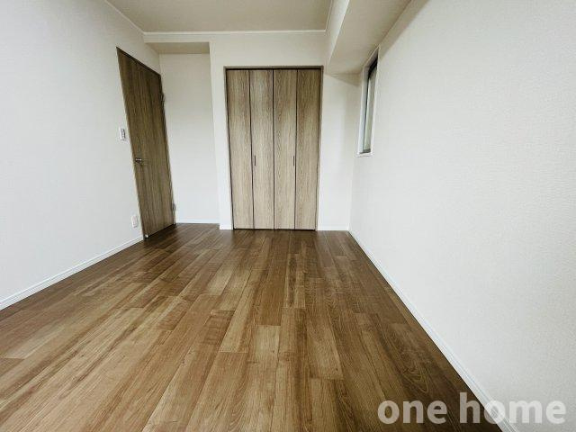 モンセーヌ塚本の洋室|◆約6.0帖洋室 別角度です！
◆シンプルな内装につき、お持ちの家具やカーテンが映えます！