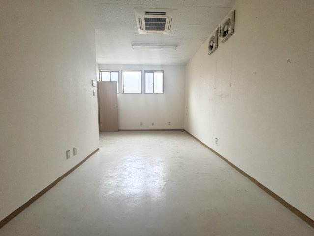 ハイランド近辺で事務所利用可！リノベして民泊施設にも最適♪高久乙のその他
