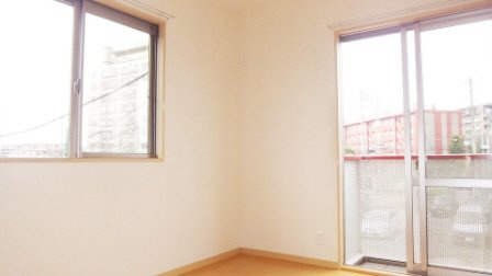 アペックスハイツ西船Ⅱの居間・リビング|角部屋です