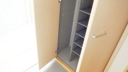 アペックスハイツ西船Ⅱの玄関|下駄箱付いています