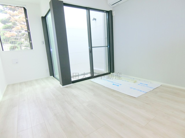 Gloss Terraceの居間・リビング|洋室14.3帖