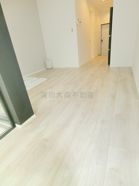 Gloss Terrace